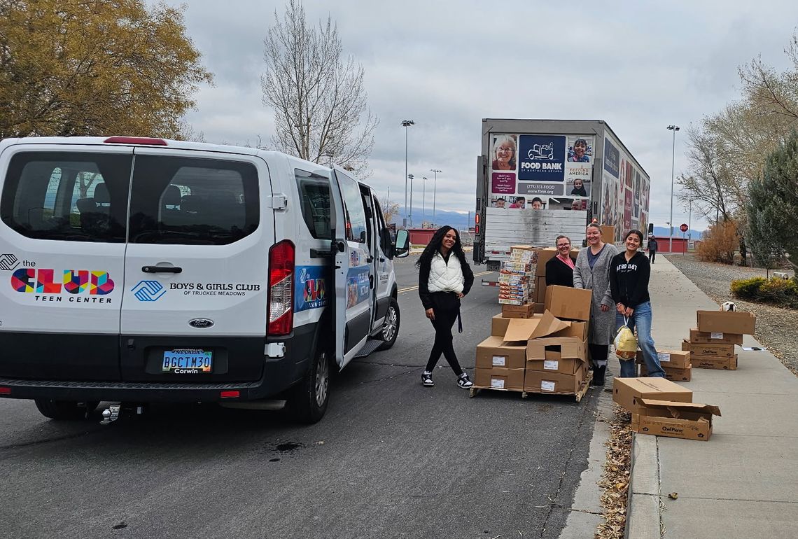 Boys & Girls Club Shares Thanksgiving Meal Kits With Local Families Boys & Girls Club Shares Thanksgiving Meal Kits With Local Families